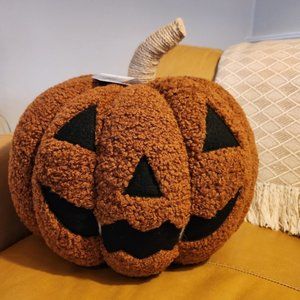 *CLEARANCE SALE* NWT Pottery Barn Jack o Lantern Pumpkin Pillow